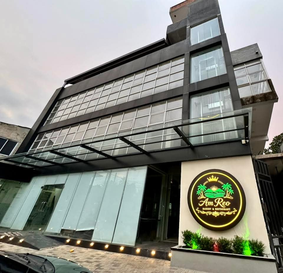 Am Reo Building Exterior